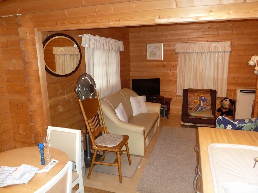 Hillside Self Catering Bed & Breakfast Salisbury