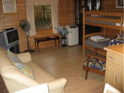 Hillside Self Catering Bed & Breakfast