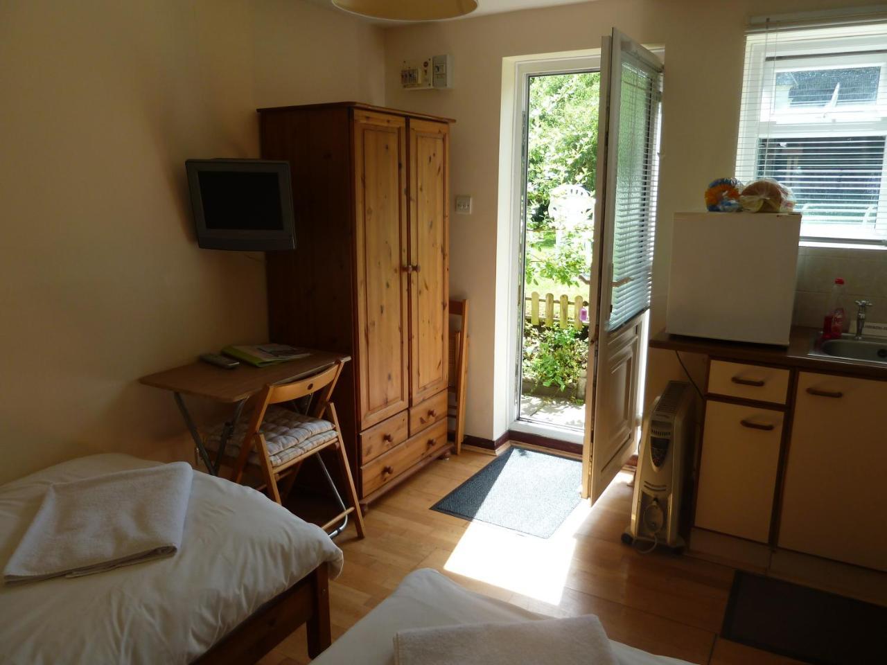 Hillside Self Catering 4*