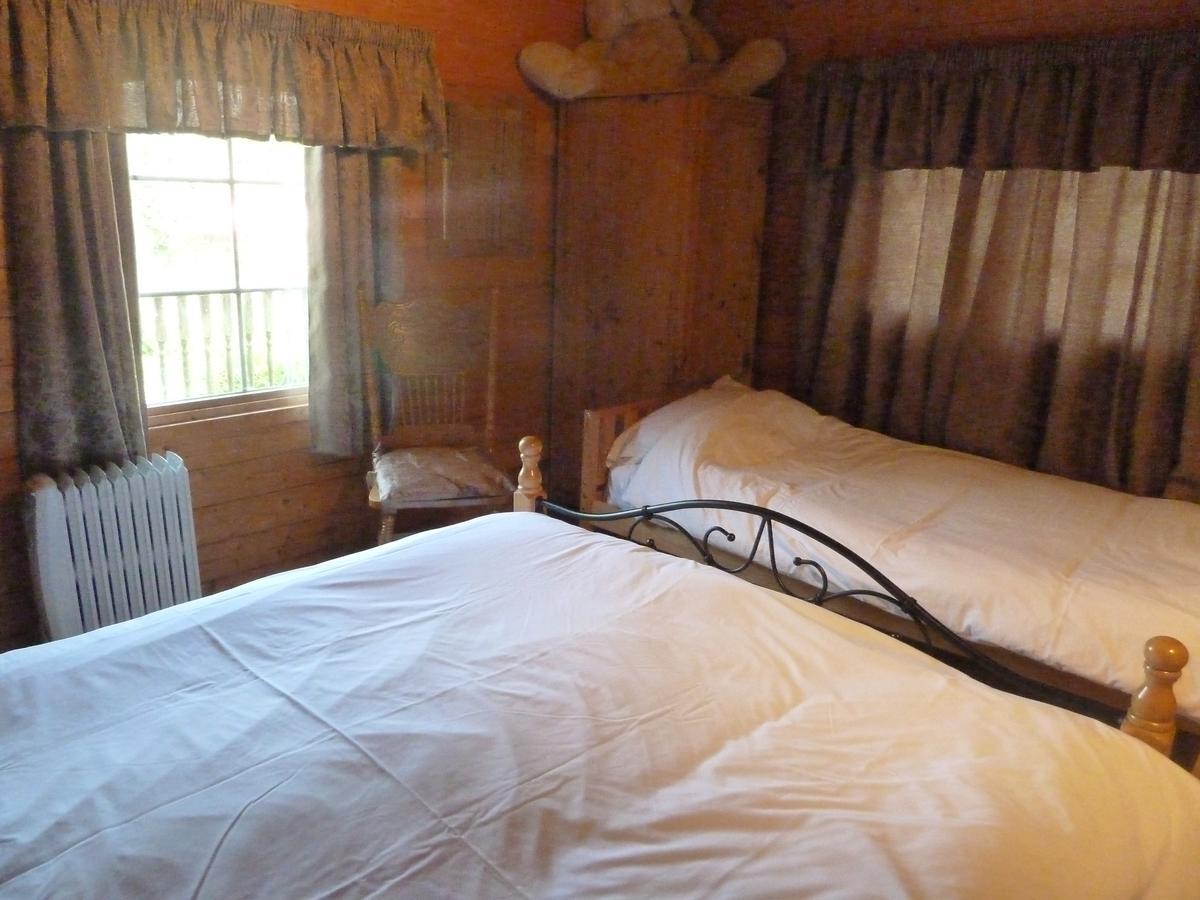 Hillside Self Catering Bed & Breakfast 4*